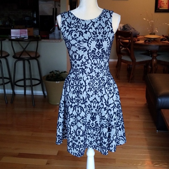 Necessary Object Jaquard Fit and Flare Dress M - Picture 1 of 4
